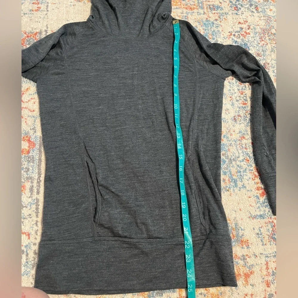 Ibex 100% merino wool grey long-sleeved hoodie sweater